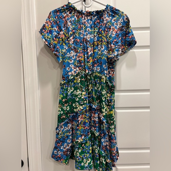 Anthropologie Floral Mini Dress! Tiered fabric, cap sleeve, v-neck. - Picture 4 of 4